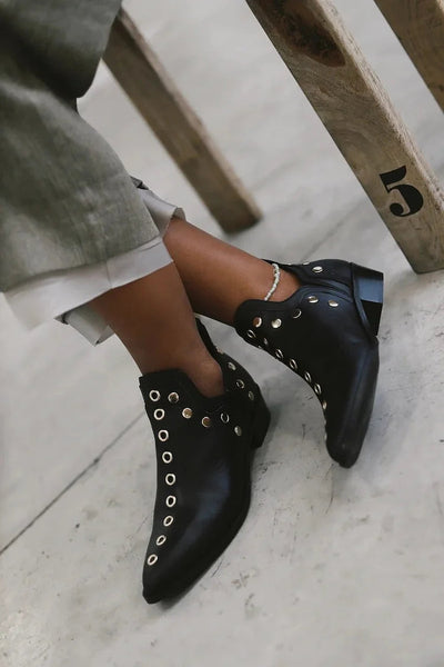 Megan | Stylish Pointed Boots