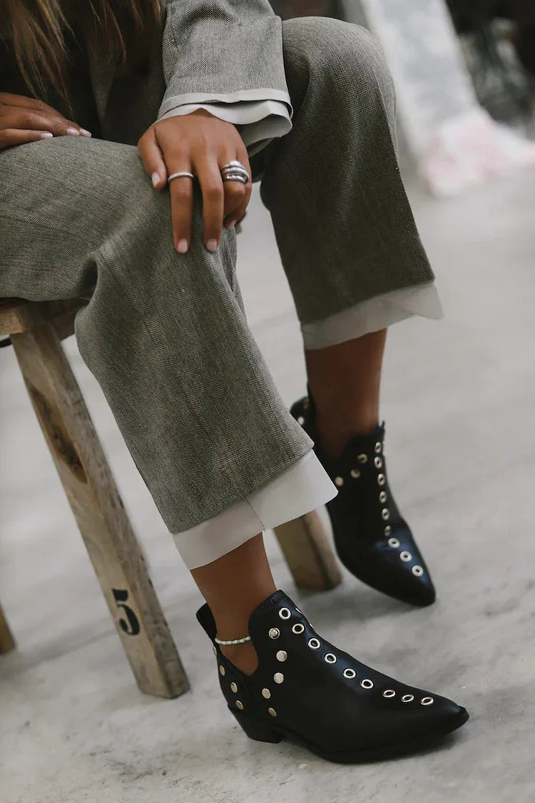 Megan | Stylish Pointed Boots