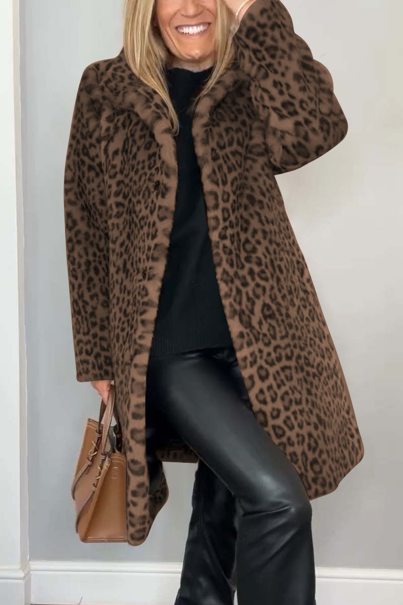Megan | Chic Leopard Coat