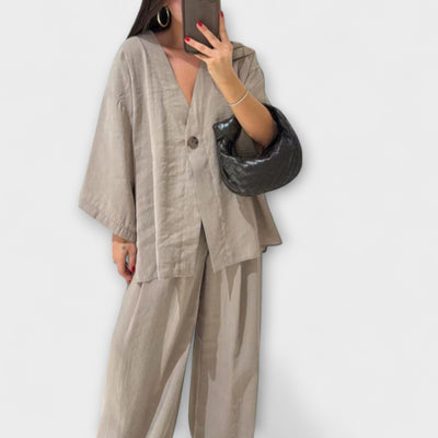Jacqueline - Casual V-Neck Top and Pants Duo
