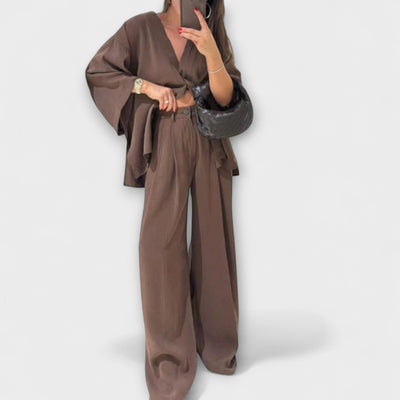 Jacqueline - Casual V-Neck Top and Pants Duo