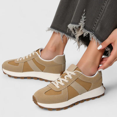 Cynthia | Discreet Height Shoes