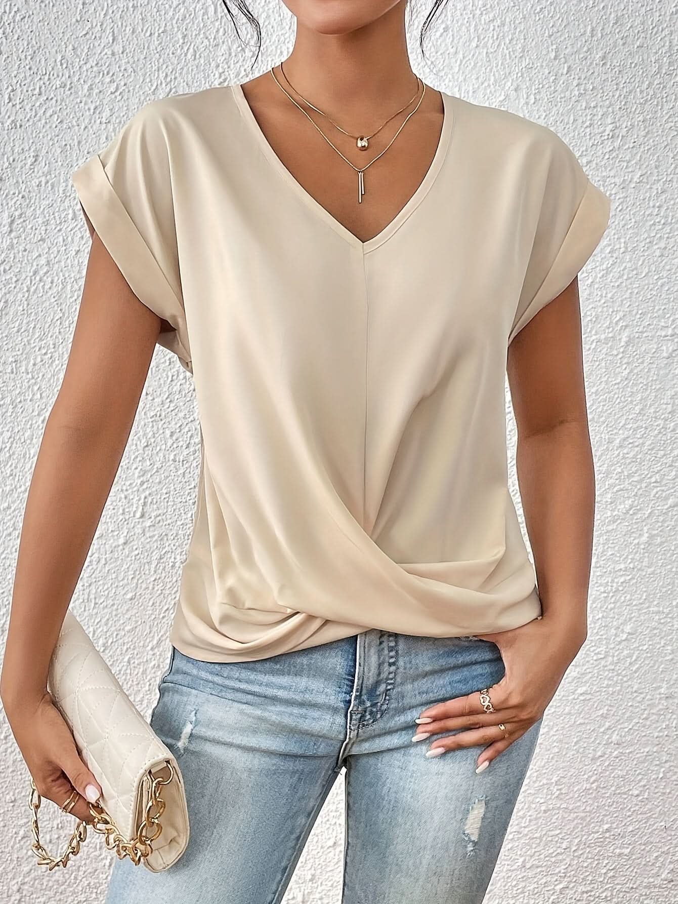 Grace | Flattering Twist Top