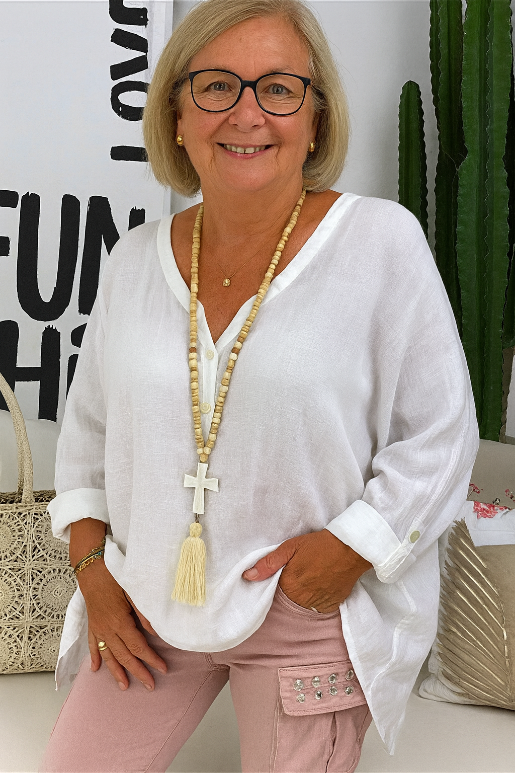 Mia | Chic Linen V-Neck