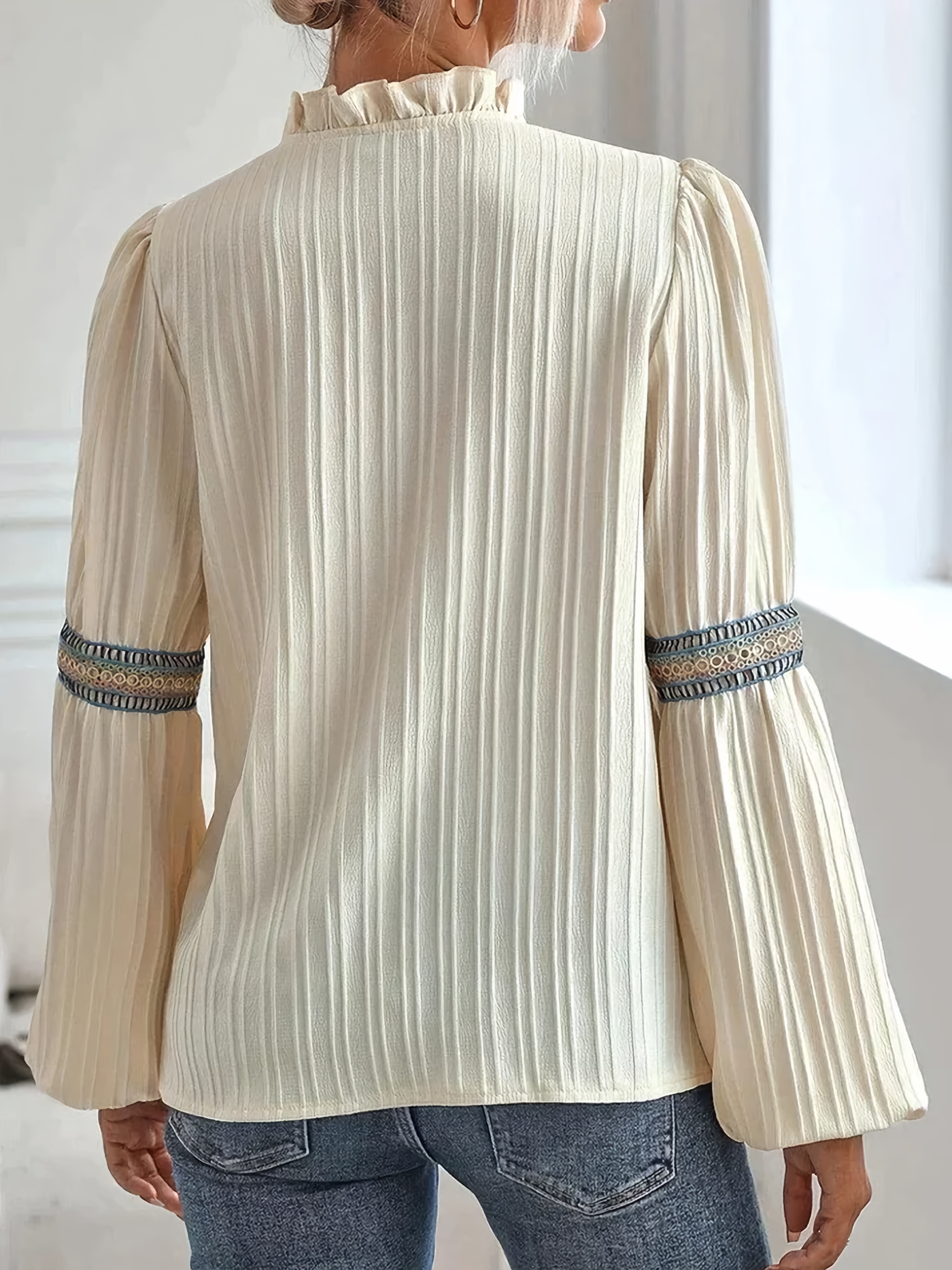 Mia | Elegant V-Neck Blouse