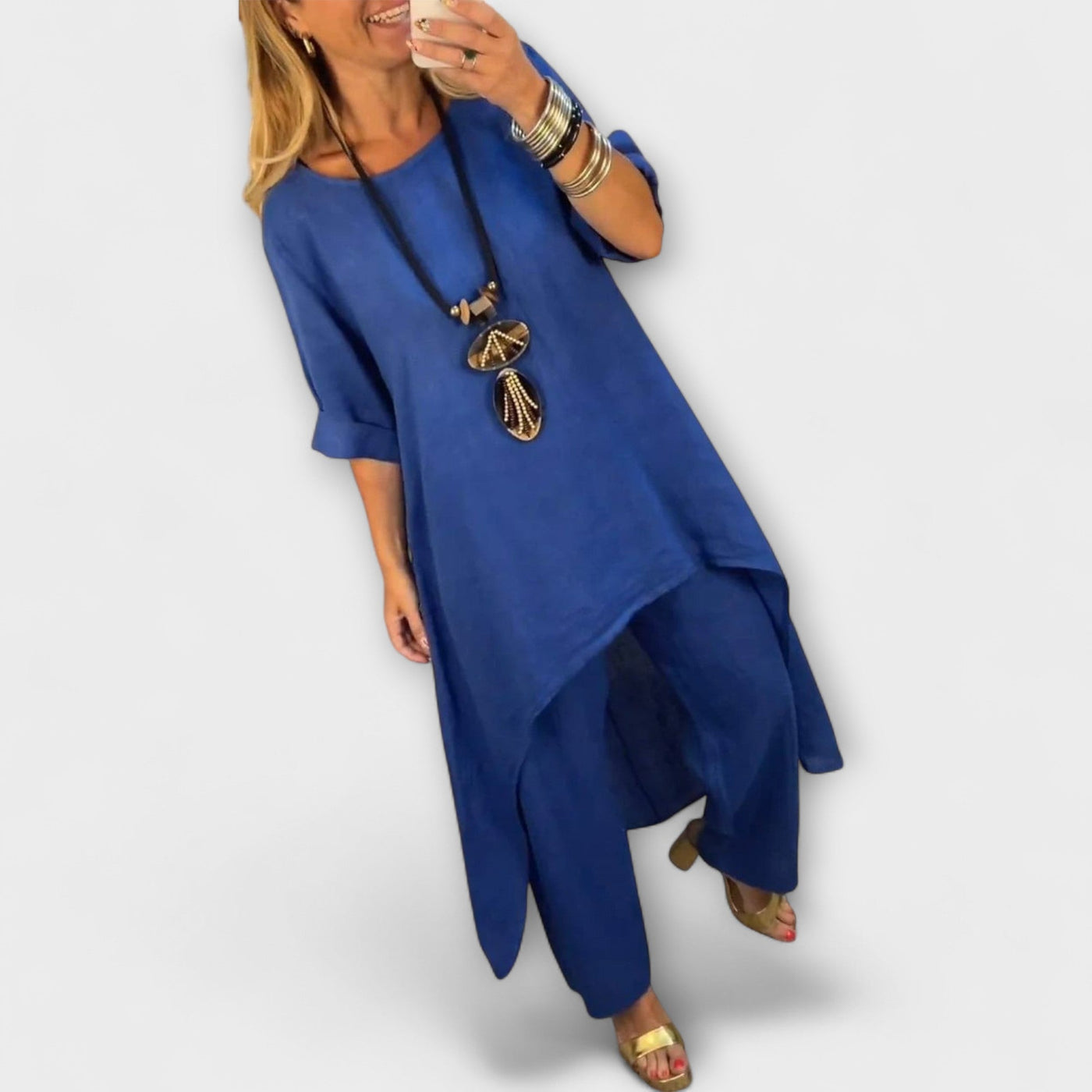 Tabea - Linen Suit with Round Neckline